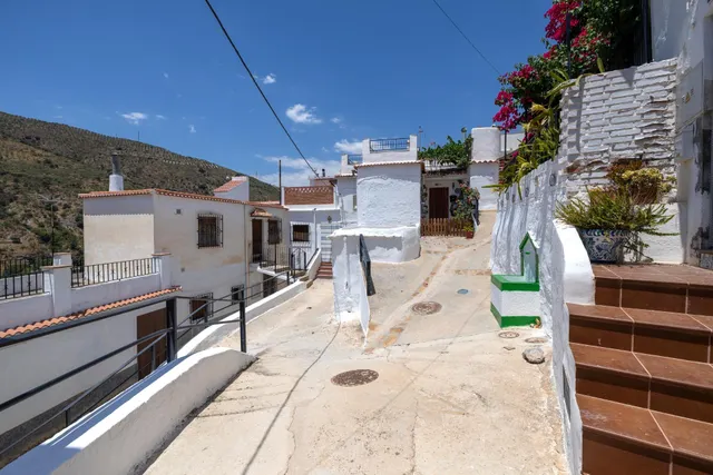 ¡Oportunidad Única! Terraza con Vistas Espectaculares por solo €80,000! — 35