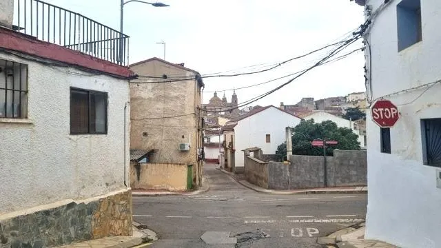 Casa en venta en Aguarón. — 15