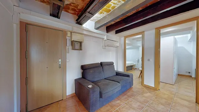 REFORMADO CON ENCANTO EN RAMBLA DEL POBLENOU – 6ª PLANTA SIN ASCENSOR — 19