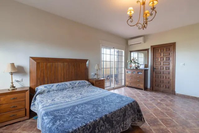 Chalet 3 habitaciones 240m² en venta - Los pinos — 39