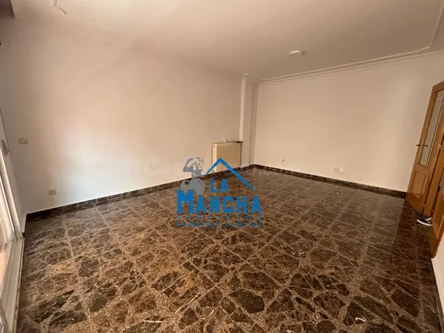 *225.000€* INMOBILIARIA LA MANCHA VENDE PISO ZONA INDUSTRIA  - foto 4