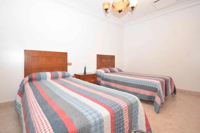 Exclusivo Chalet Independiente con Piscina Privada y Gran Parcela en Callosa de Segura — 25