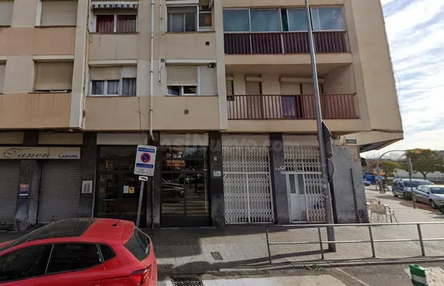 Se vende piso okupado en Vía SANT OLEGUER Nº 2 BarberÑ  del  - foto 2