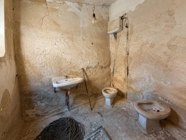 CASA PARA REFORMAR — 18