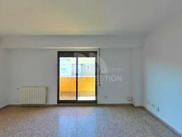 ESPECTACULAR !!! Piso en Rentabilidad en Paterna - Contrato  - foto 4
