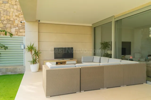 Villa de Lujo en Urb Palmera – Espacio, Estilo y Playa Privada — 5