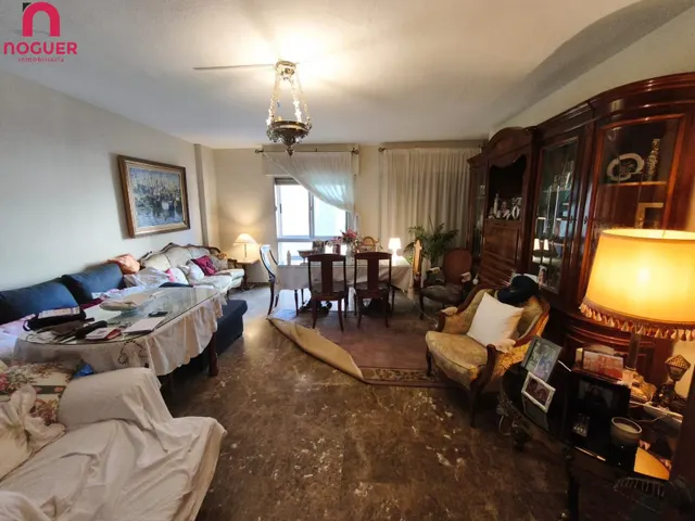 VIVIENDA EN PLENO CENTRO JUNTO A LA PLAZA DE LAS TENDILLAS CON GARAJE — 27