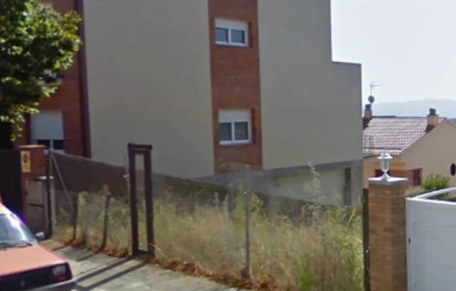 PARCELA URBANA EN LA ZONA DE "EL PADRÑ" — 6