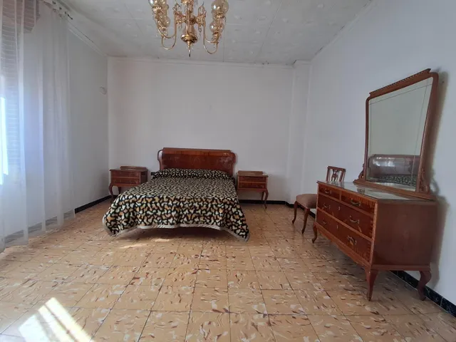 Casa con grandes posibilidades en Alzira – zona camilo dolz — 24
