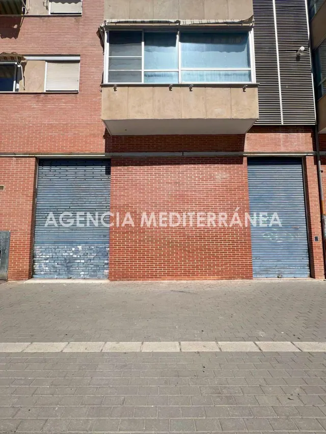 ¡Gran oportunidad de inversión y negocio en Ayora! Local com - foto 5