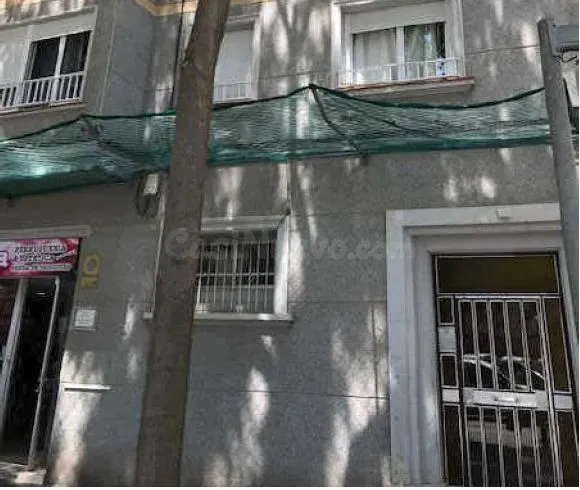 Se vende Piso OKUPADO en Carrilet 68 Hospitalet de Llobregat - foto 2