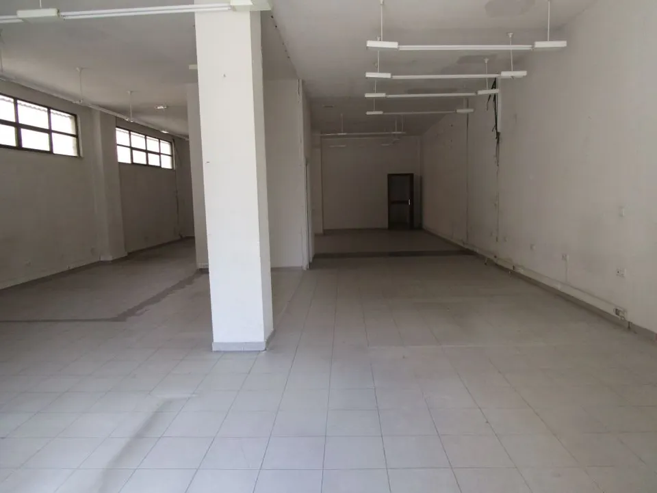 Urbis te ofrece un local en alquiler en zona Chinchibarra, Salamanca.