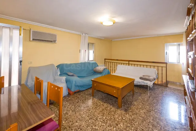 Se vende casa con muchas posibilidades de reforma - foto 5