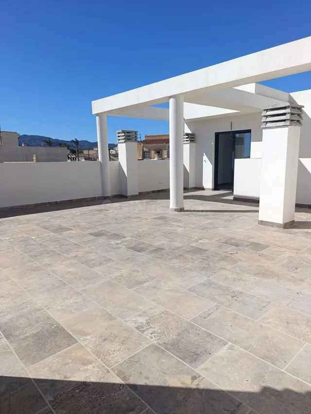 ÁTICO EXCLUSIVO: Tu Oasis con Gran Terraza de 62 m2 a Estren - foto 3