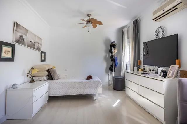 Espaciosa vivienda pareada con jardín, piscina, garaje y gran terraza en Mairena del Aljarafe — 27