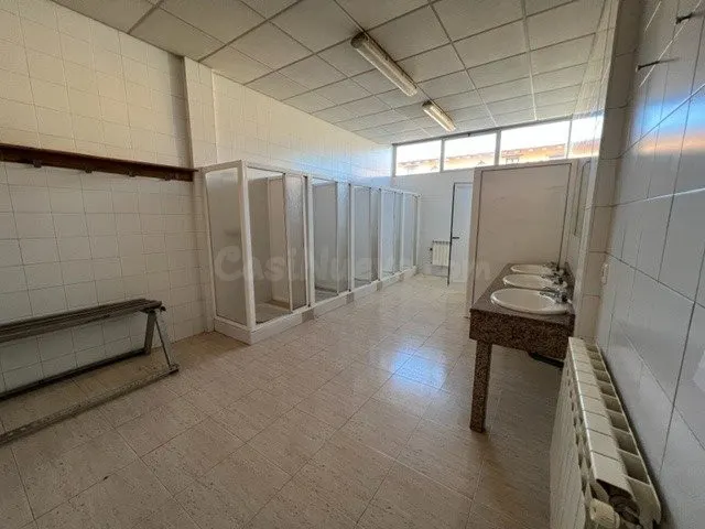 SE VENDE NAVE EN POLIGONO DE BEMBIBRE - foto 3