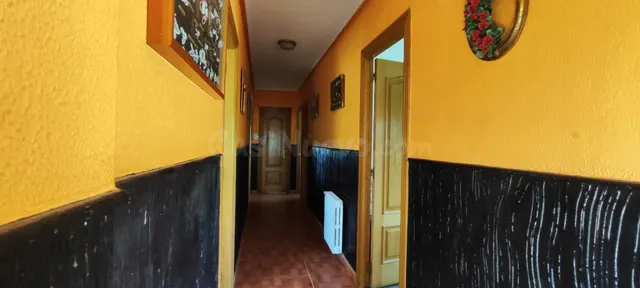 CASA ENCLAVADA EN UNA FINCA DE MÁS DE 9.400 M2 CERCANA A LAS - foto 3