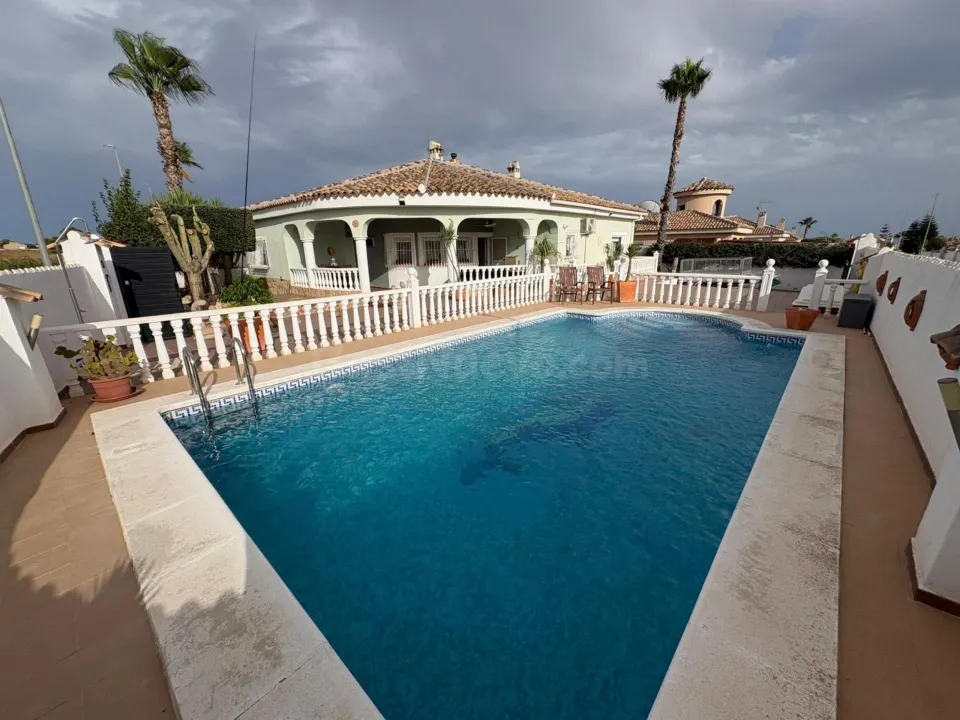 Villa 3 habitaciones 146m² en venta - Gea Y Truyols