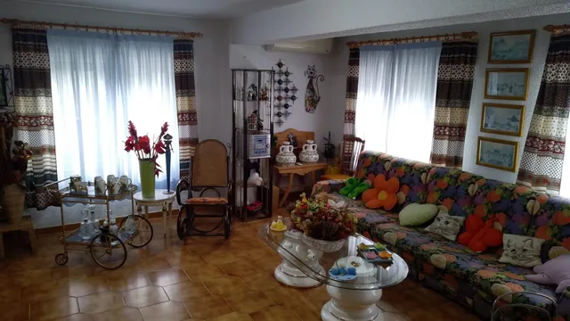 PRECIOSO CHALET EN MUY BUENA ZONA DE PETRER — 8