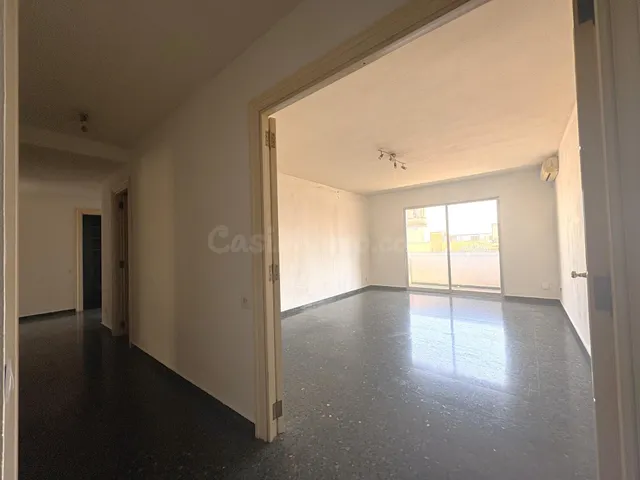 Amplia vivienda de 4 dormitorios con terraza, ascensor y vis - foto 5