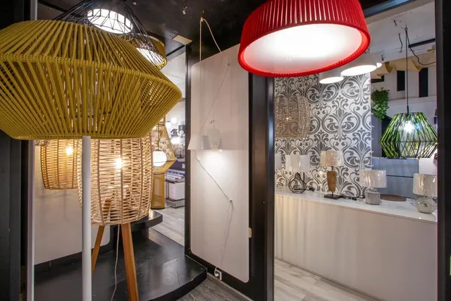 SE VENDE TIENDA DE iluminación EN PLENO RENDIMIENTO POR JUBILACION — 15