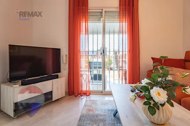 VILLA INDEPENDIENTE CON PISCINA, GRANDES TERRAZAS Y VISTAS AL MAR EN BENAJARAFE — 46