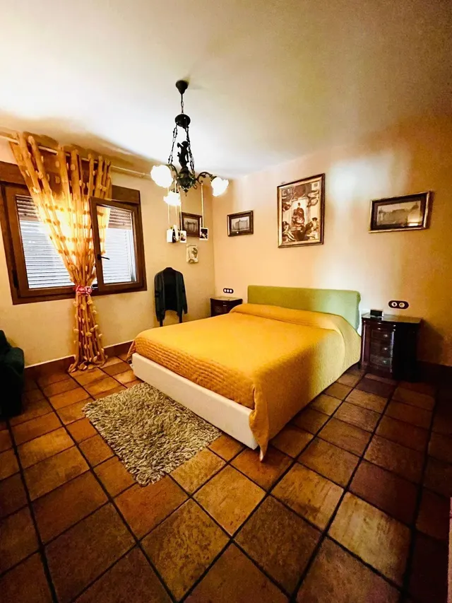 Se vende Chalet con piscina en Getares — 38