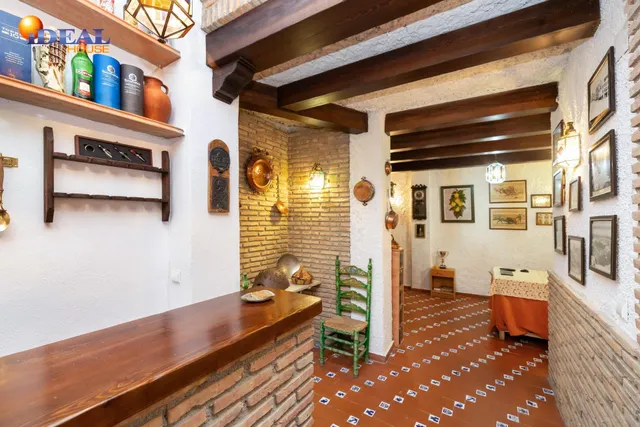GRAN CASA EN ALBAICÍN BAJO. — 13