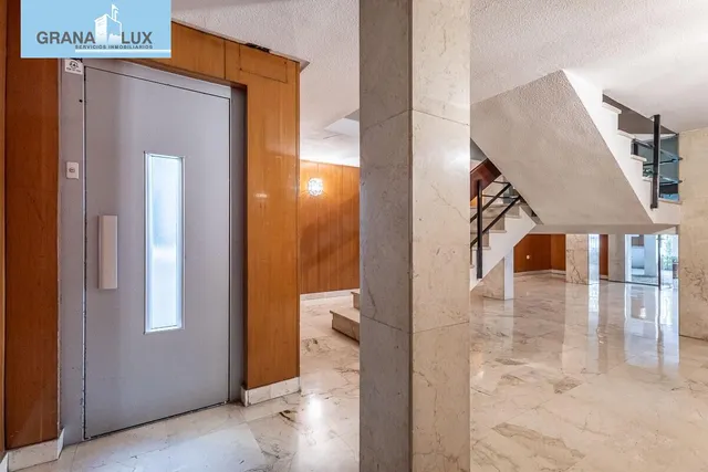 PISO EN PASEO DE LOS BASILIOS — 36