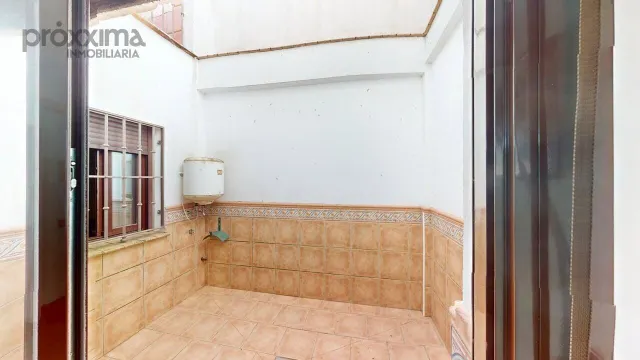 VIVIENDA CON CARÁCTER + LOCAL EN EL GARROBO — 9