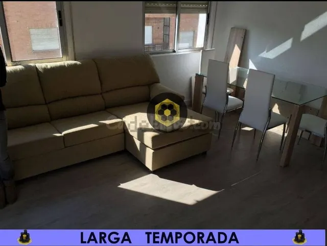 LT/ Piso de TRES dormitorios en CERRILLO DE MARACENA - foto 2