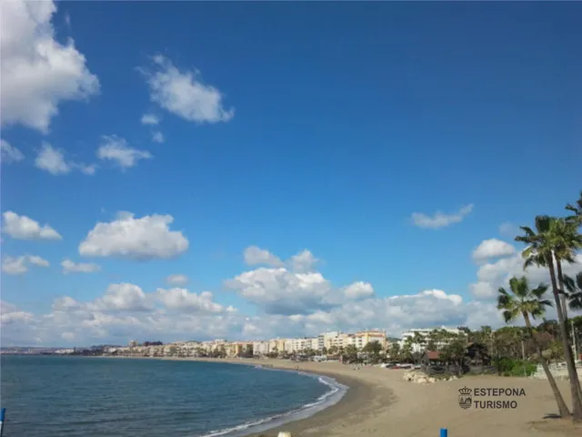 Apartamento de 3 dormitorios y 2 baños cerca de Estepona Golf — 24