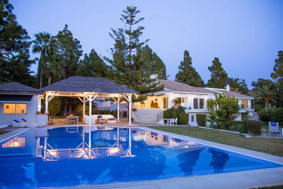 Chalet 7 habitaciones 675m² en venta - Marbella