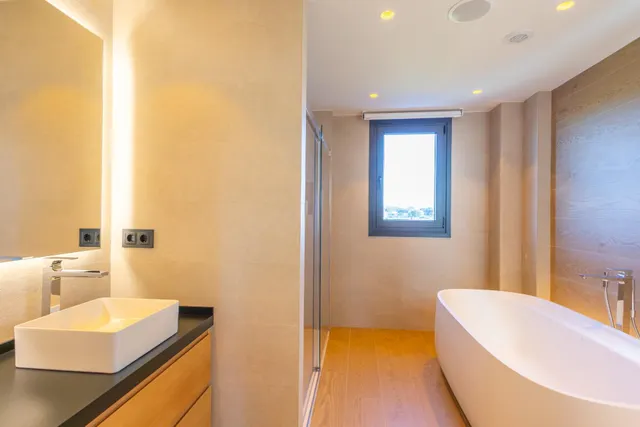 Espectacular chalet en Sancibrián con piscina climatizada — 32
