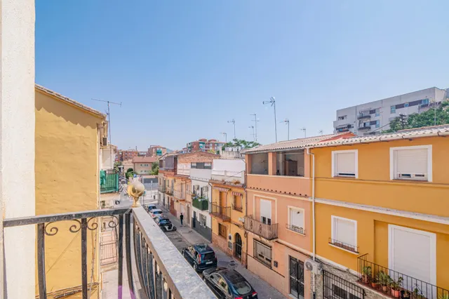 Amplio Chalet en Zaidín, Granada - Oportunidad de Inversión — 22
