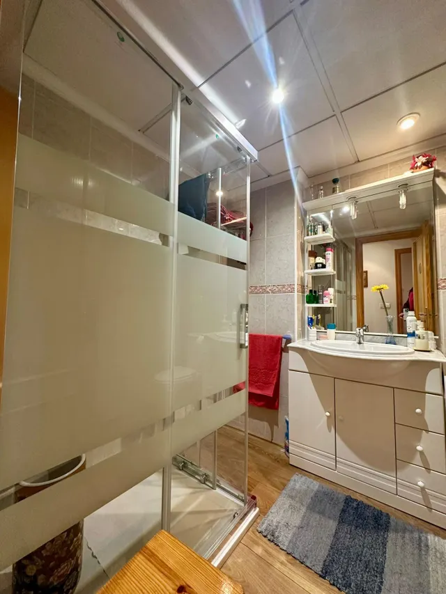 Se vende piso con garaje cerrado y terraza de 10 m2 en Torrevieja — 25