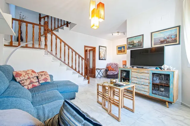 Magnífica vivienda adosada en Espartinas, en Urbanización Ce - foto 4