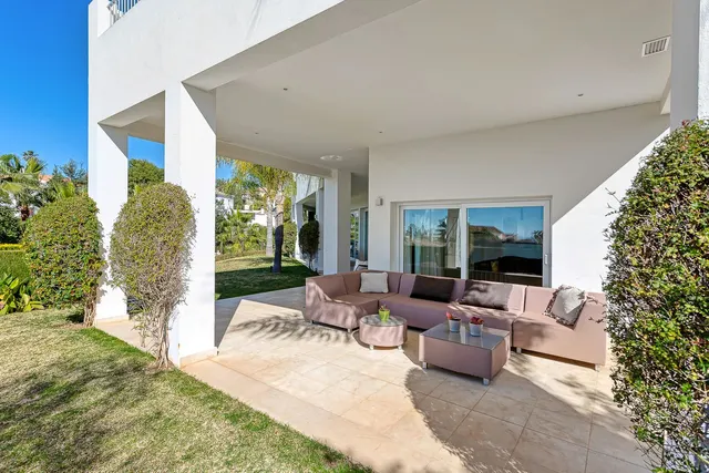 Chalet 4 habitaciones 342m² en venta - Marbella — 17