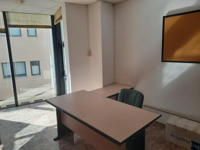 OPORTUNIDAD ESPECTACULAR LOCAL DE OFICINAS EN LA ZONA MAS CENTRICA DE MORA D´EBRE — 12