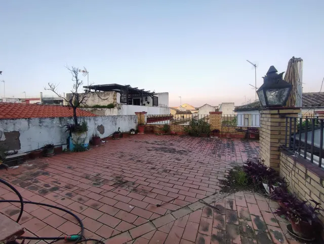Casa con garaje en la corredera, cordoba — 22