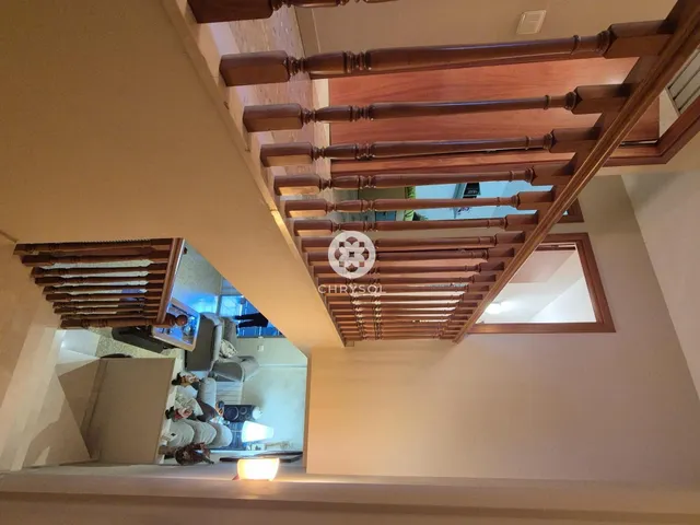 Dúplex con encanto de casa independiente, 4 dormitorios y terraza de 20 m2. — 19