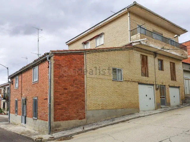 CASA DE PUEBLO TORRELOBATÓN - foto 3
