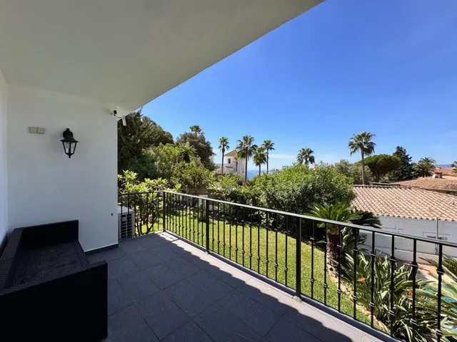 Chalet Independiente de Lujo en Benalmádena – Privacidad, Naturaleza y Vistas al Mar — 19