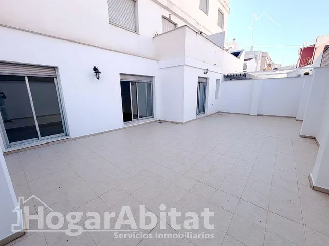 PRECIOSO BAJO REFORMADO, AMPLIO Y SEMINUEVO CON GARAJE Y GRAN TERRAZA — 18