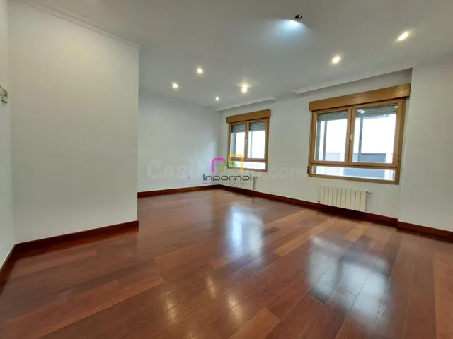 ALQUILER SIN MUEBLES - AMPLIO APARTAMENTO EN EL CORAZÓN DE B - foto 2