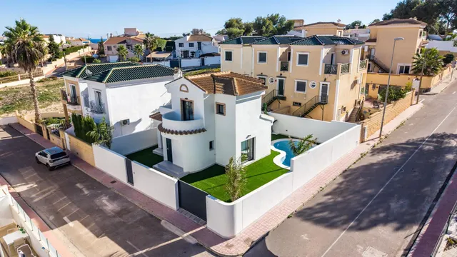 Villa 3 habitaciones 109m² en venta - Orihuela Costa — 28