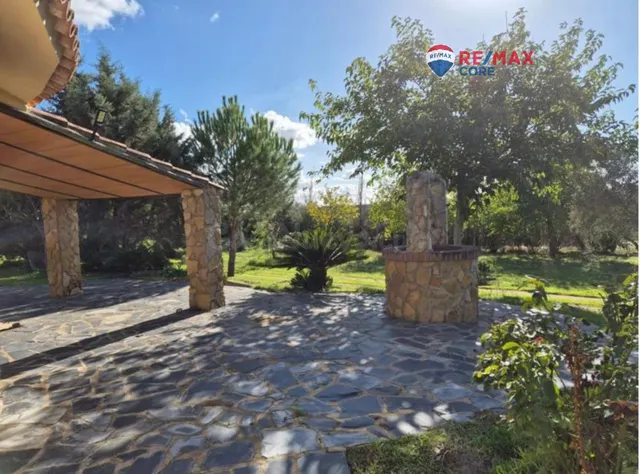 Encantadora Casa de Campo en Badajoz - Urbanización La Rocil - foto 4