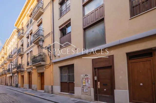 Piso de 2 dormitorios con piscina y garaje junto — 31