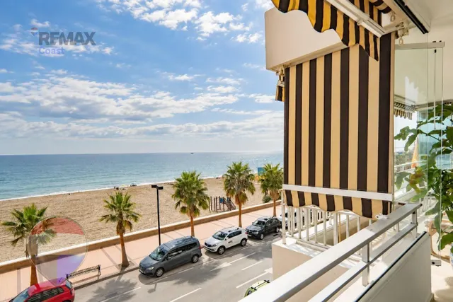 VIVIR FRENTE AL MAR EN FUENGIROLA — 30