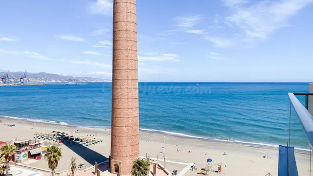 ÁTICO DÚPLEX EN ALQUILER. PRIMERA LÍNEA DE PLAYA. PASEO MARÍ - foto 2